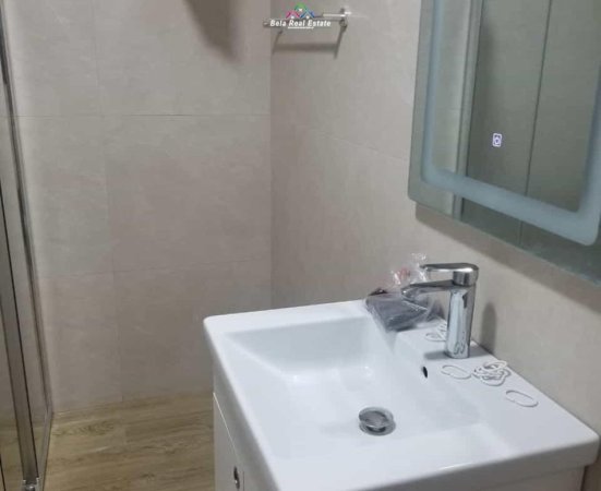 Tirane, jepet me qera 1+1 Kati 4, 60 m² 500 € (Rruga Ali Demi)