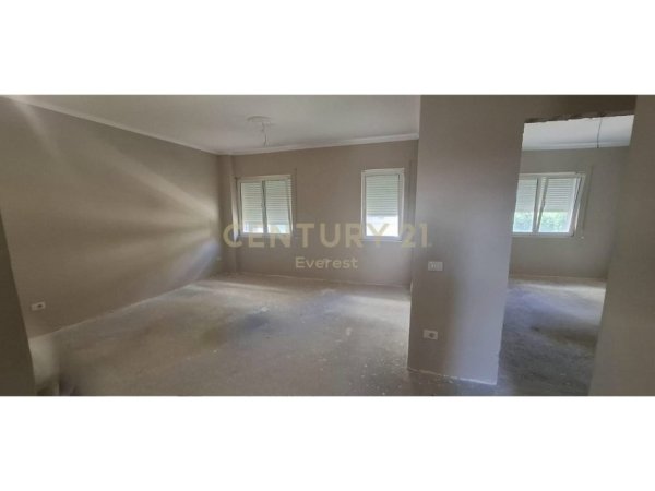 Tirane, shitet apartament 2+1 Kati 2, 97 m² 105.000 € (Linze)