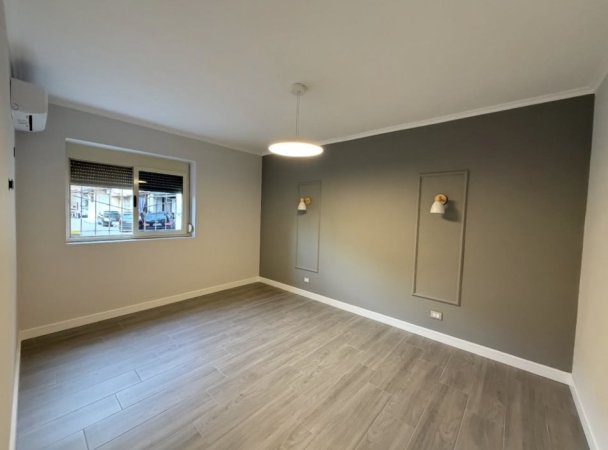 Tirane, jepet me qera apartament Kati 1, 60 m² 550 € 