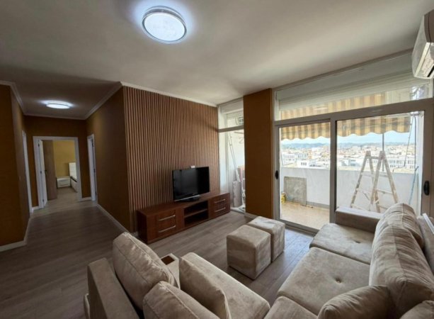 Tirane, jepet me qera apartament 2+1+Ballkon Kati 9, 110 m² 700 € 
