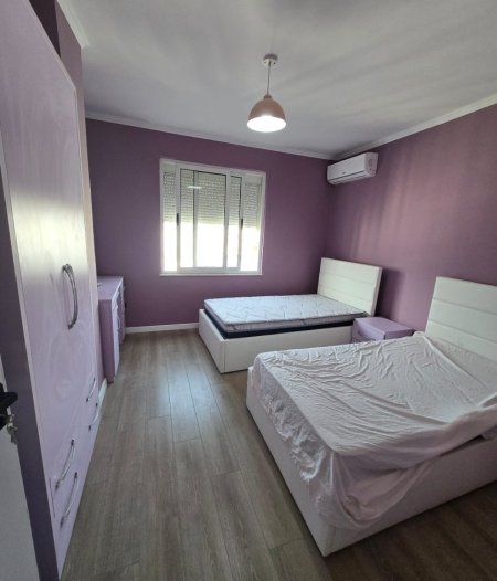 Tirane, jepet me qera apartament 2+1+Ballkon Kati 9, 110 m² 700 € 