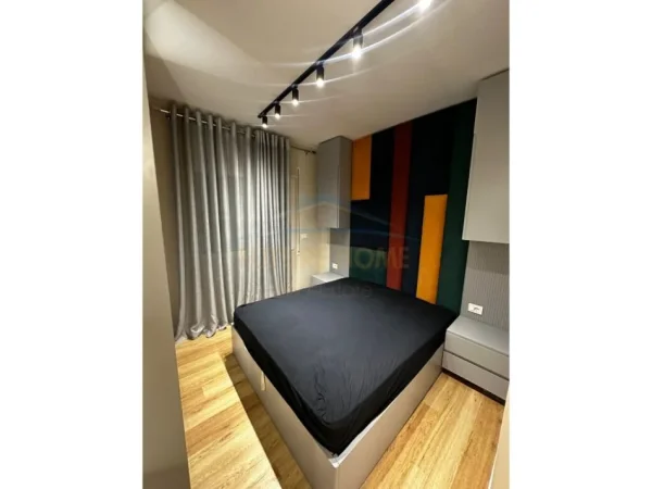 Tirane, jepet me qera apartament 2+1+Ballkon Kati 2, 105 m² 11.000 € 