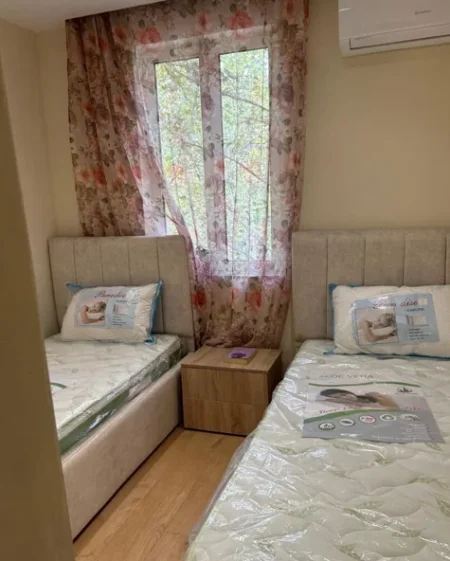 Tirane, jepet me qera apartament 2+1 Kati 4, 85 m² 550 € (Bulevardi Bajram Curri)
