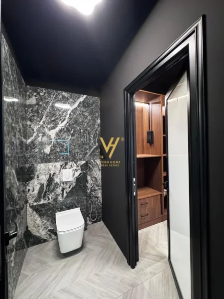 Tirane, shitet apartament 2+1+Ballkon Kati 10, 112 m² 285.000 € (KOMUNA E PARISIT)
