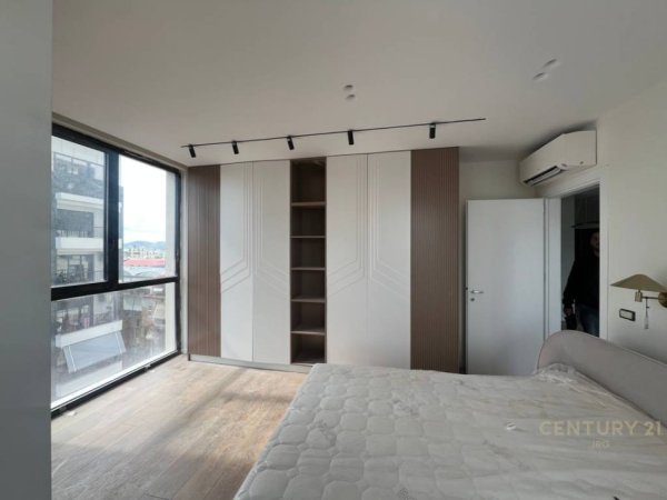 Tirane, shes apartament 2+1+Aneks+Ballkon Kati 5, 104 m² 300.000 € 
