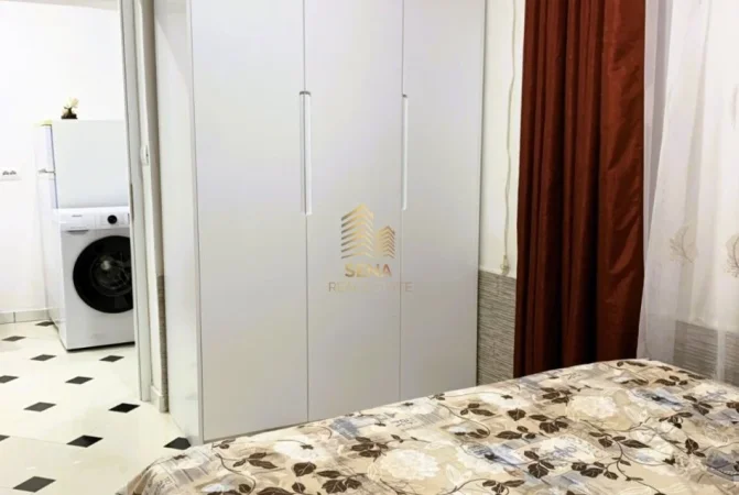 Tirane, jepet me qera shtepi 1+1+Ballkon Kati 1, 65 m² 400 € (Rruga 5 Maj)