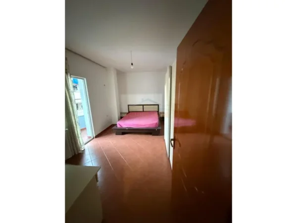 Tirane, jepet me qera apartament 2+1 Kati 2, 85 m² 500 € (Kodra e Diellit, Tirane)