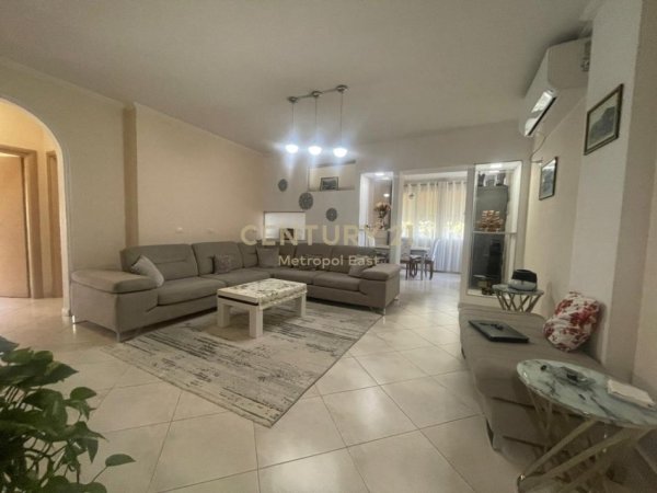 Tirane, shes apartament 2+1+Aneks+Ballkon Kati 5, 127 m² 269.000 € 