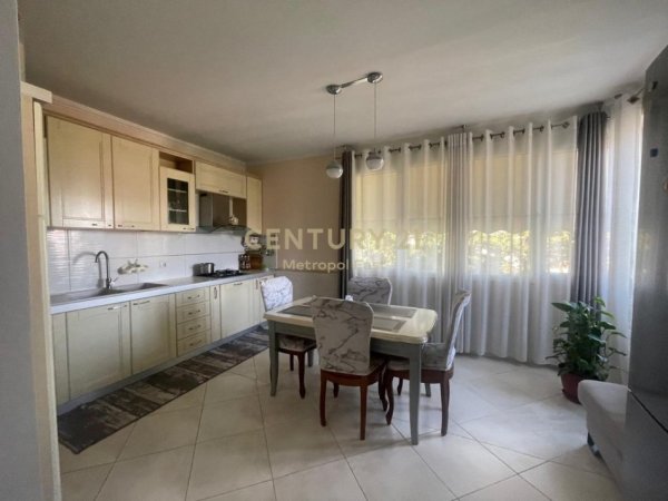 Tirane, shes apartament 2+1+Aneks+Ballkon Kati 5, 127 m² 269.000 € 