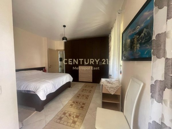 Tirane, shes apartament 2+1+Aneks+Ballkon Kati 5, 127 m² 269.000 € 