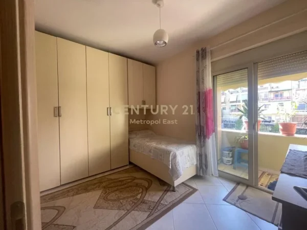 Tirane, shes apartament 2+1+Aneks+Ballkon Kati 5, 127 m² 269.000 € 