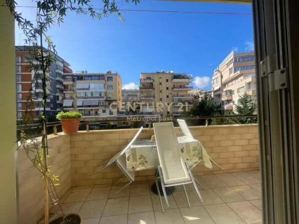Tirane, shes apartament 2+1+Aneks+Ballkon Kati 5, 127 m² 269.000 € 