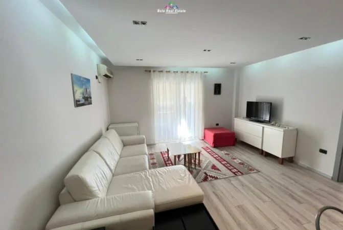 Tirane, jepet me qera apartament 1+1 Kati 8, 65 m² 600 € (Rruga e Elbasanit)