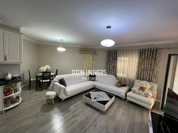 Tirane, shitet apartament 2+1+Ballkon Kati 5, 122 m² 250.000 € (Usluga Residence, Stacioni i Trenit Tirana, Albania)