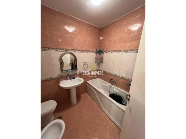 Tirane, shitet apartament 2+1+Ballkon Kati 5, 122 m² 250.000 € (Usluga Residence, Stacioni i Trenit Tirana, Albania)