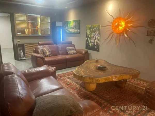Tirane, shes Vile 3 Katshe Kati 4, 600 m² 975.000 € (Akacia Hill)