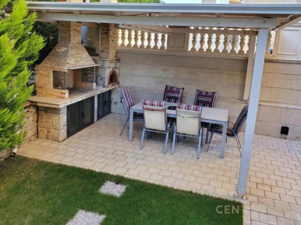 Tirane, shes Vile 3 Katshe Kati 4, 600 m² 975.000 € (Akacia Hill)