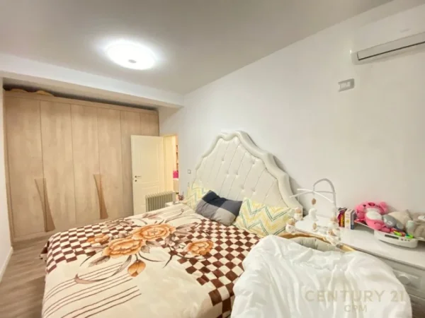 Tirane, shes apartament 2+1+Aneks+Ballkon Kati 2, 100 m² 260.000 € 