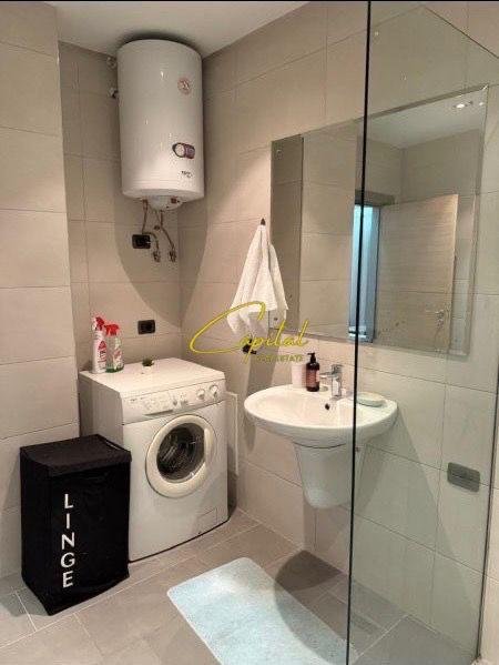 Tirane, jepet me qera apartament 1+1 Kati 8, 62 m² 600 € (STADIUMI AIR ALBANIA)