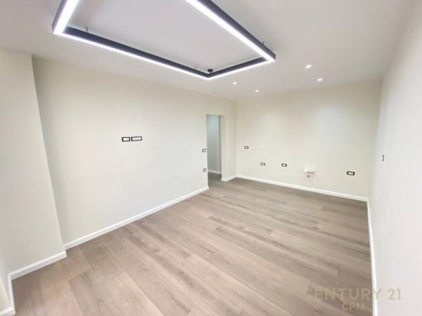 Tirane, shes apartament 1+1+Aneks+Ballkon Kati 5, 62 m² 