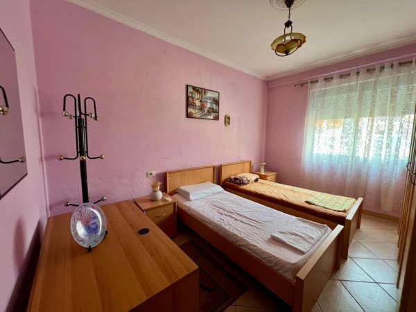 Tirane, jepet me qera apartament 2+1+Ballkon Kati 3, 120 m² 570 € (Astir)