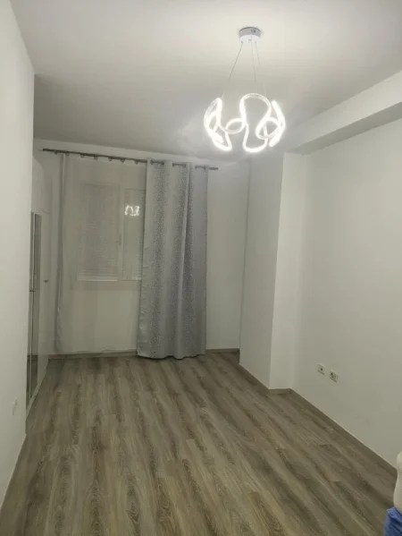 Tirane, jap me qera apartament 2+1+Ballkon Kati 3, 101 m² 550 € (Albion Tershalla)