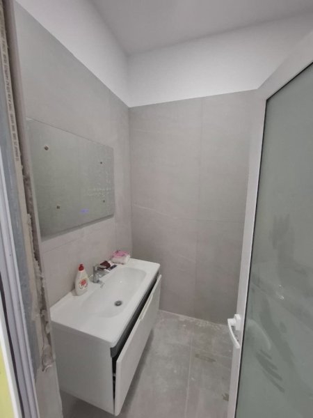 Tirane, jepet me qera dyqan Kati 0, 166 m² 4.500 € (Bulevardi Gjergj Fishta)
