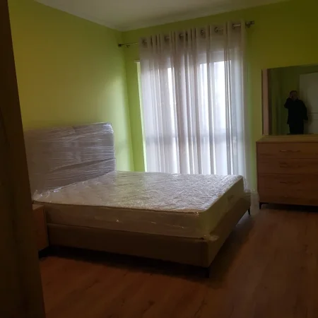 Tirane, jap me qera 2+1+Ballkon ,