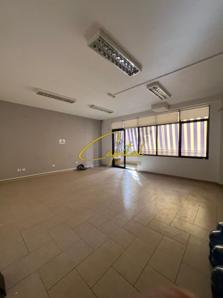 Tirane, jepet me qera ambjent biznesi Kati 2, 350 m² 3.000 € (RRUGA ELBASANIT)