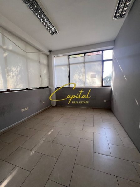 Tirane, jepet me qera ambjent biznesi Kati 2, 350 m² 3.000 € (RRUGA ELBASANIT)