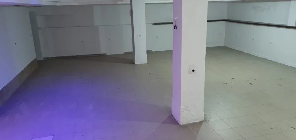 Tirane, jap me qera ambjent biznesi Kati 0, 171 m² 750 € (Vasil shanto)