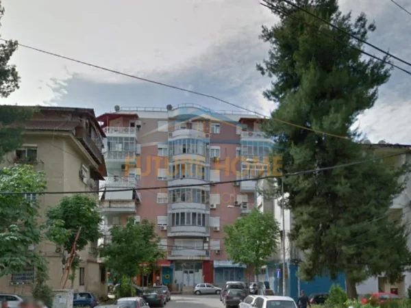 Tirane, jepet me qera zyre Kati 2, 125 m² 1.100 € 