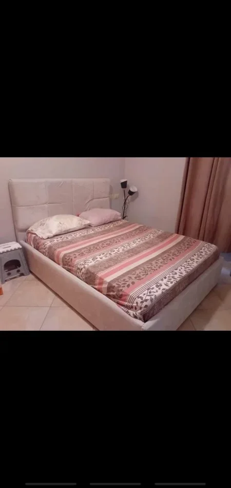 Tirane, jap me qera apartament 1+1+Ballkon Kati 2, 60 m² 400 € (rruga Azem meshi)