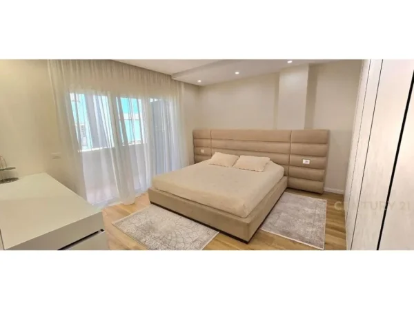 Tirane, shes apartament 2+1+Aneks+Ballkon Kati 4, 142 m² 313.000 € 