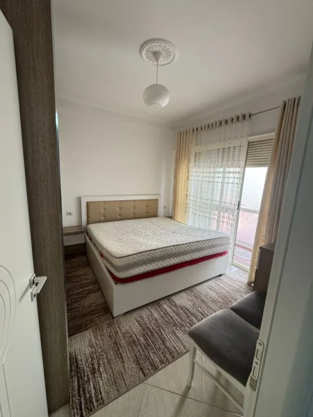 Tirane, jepet me qera apartament 1+1 Kati 4, 73 m² 600 € (vizion plusi)