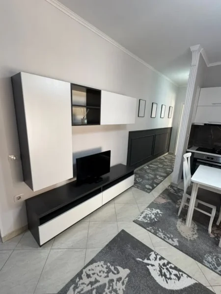 Tirane, jepet me qera apartament 1+1 Kati 4, 73 m² 600 € (vizion plusi)