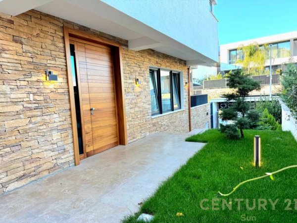 Tirane, shes Vile 3 Katshe Kati 3, 404 m² 780.000 € 