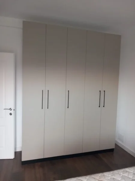 Tirane, jepet me qera apartament 1+1+Ballkon Kati 3, 60 m² 400 € (Rruga Mihal Grameno)