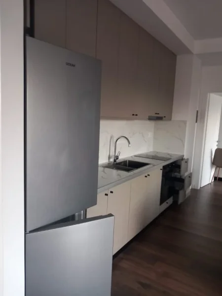 Tirane, jepet me qera apartament 1+1+Ballkon Kati 3, 60 m² 400 € (Rruga Mihal Grameno)