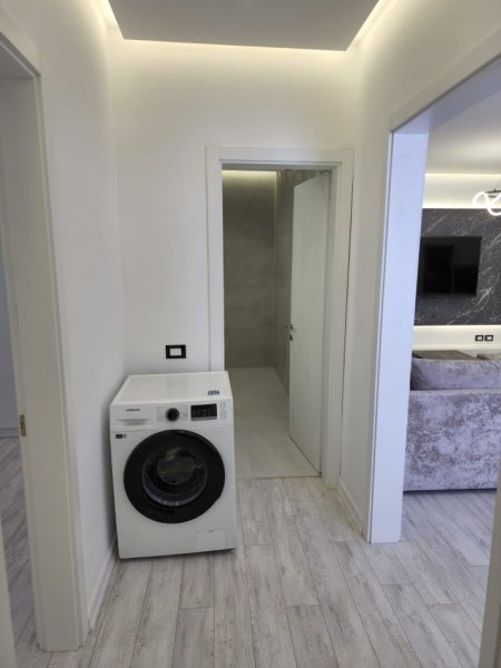 Tirane, jap me qera apartament 2+1 Kati 3, 110 m² 1.500 € (delijorgji)