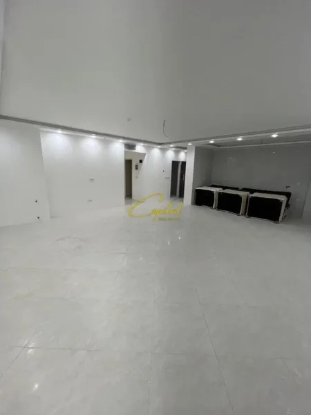 Tirane, jepet me qera ambjent biznesi Kati 0, 65 m² 700 € (BULEVARDI ZOGU 1)