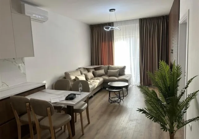 Tirane, jepet me qera apartament 2+1+Ballkon Kati 8, 87 m² 1.000 € (Zogu Zi)
