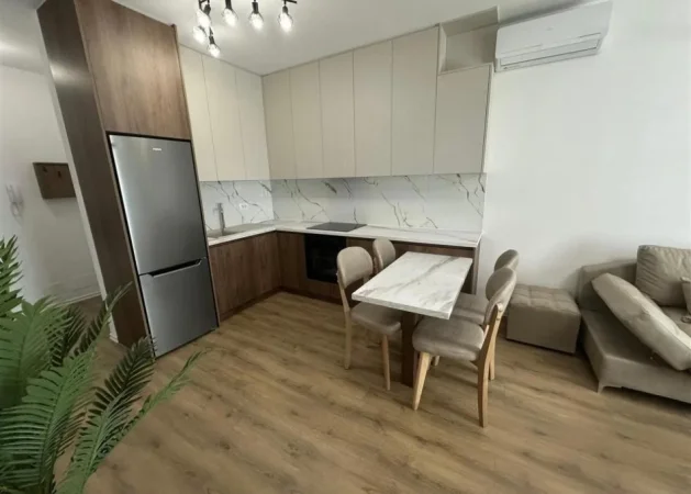Tirane, jepet me qera apartament 2+1+Ballkon Kati 8, 87 m² 1.000 € (Zogu Zi)