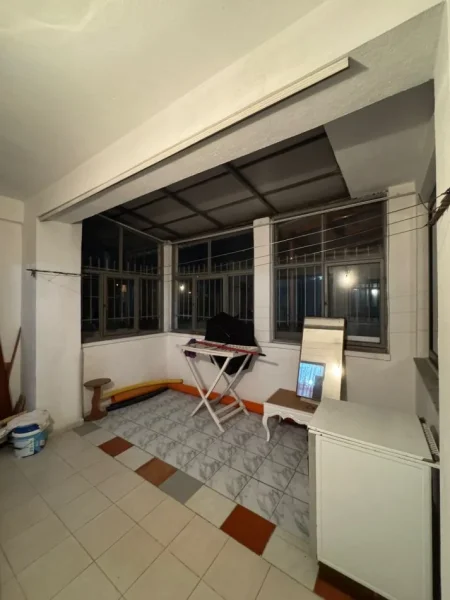 Tirane, shitet apartament 1+1+Ballkon Kati 1, 78 m² 96.000 € (Rruga e e Dibres , prane spitalit amerikan 2 ,ose bar Artist)
