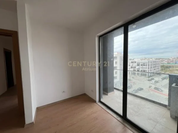 Tirane, shes apartament 2+1+Ballkon Kati 5, 113 m² 140.000 € (5 Maji)