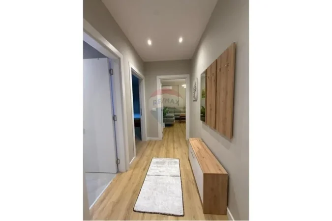 Tirane, jepet me qera apartament 1+1 Kati 4, 75 m² 550 € (Rruga Teodor Keko)