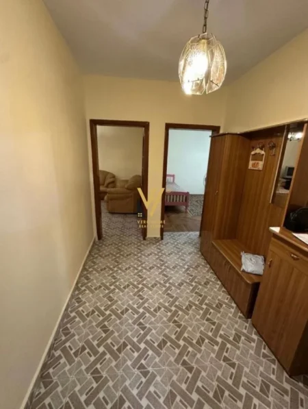 Tirane, jepet me qera apartament 3+1+Ballkon Kati 6, 90 m² 550 € (BULEVARDI ZOGU I PARE)