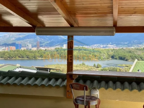 Tirane, jepet me qera apartament+verande | Penthouse 3+1 Kati 6, 360 m² 1.550 € 