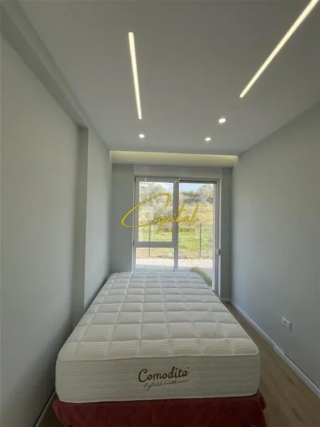 Tirane, jepet me qera Vile 4+1 Kati 3, 200 m² 1.400 € (FARKE)