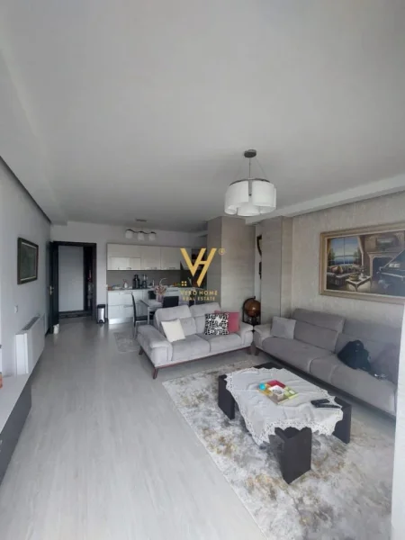 Tirane, jepet me qera apartament 2+1+Ballkon Kati 7, 140 m² 1.000 € (ATSH)